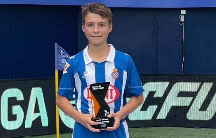 每體：皇馬對西班牙人隊12歲小將卡廷產生濃厚興趣
