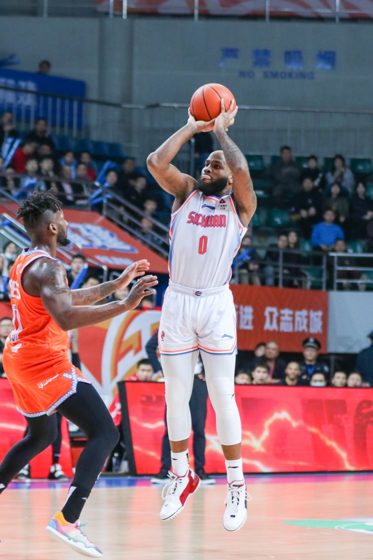 媒體人：四川男籃的注冊禁令被FIBA正式解除 已經可以注冊新球員