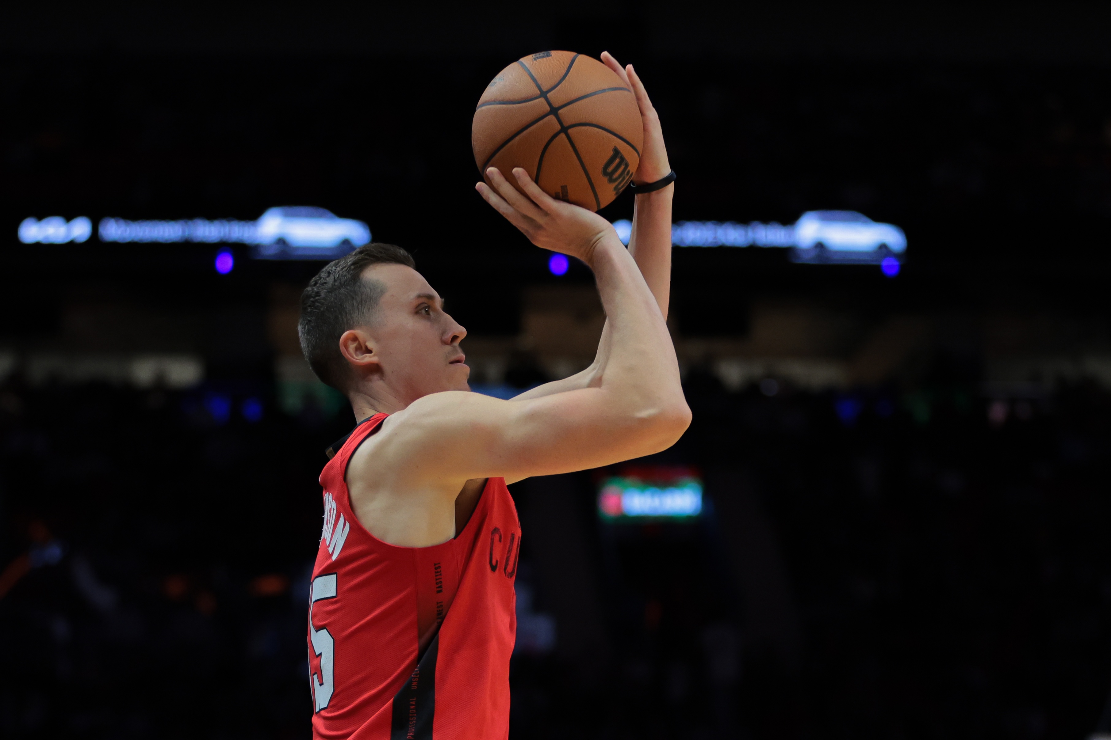 鄧羅：加盟活塞有太多的興奮點 球隊的氛圍很棒在NBA很難得