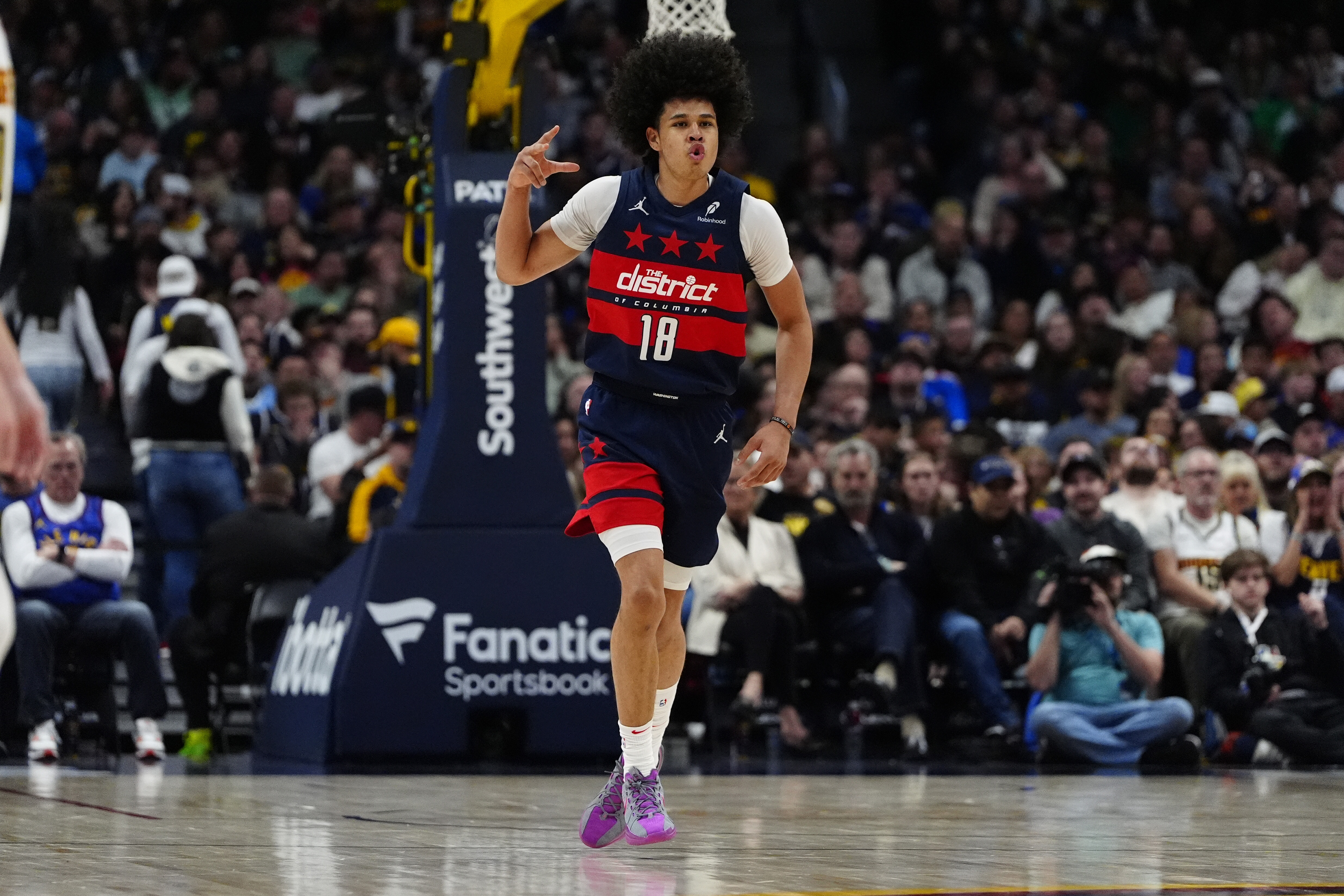 加拿大男籃34分大勝委內(nèi)瑞拉 萊昂納德-米勒14分 凱肖恩-喬治18分