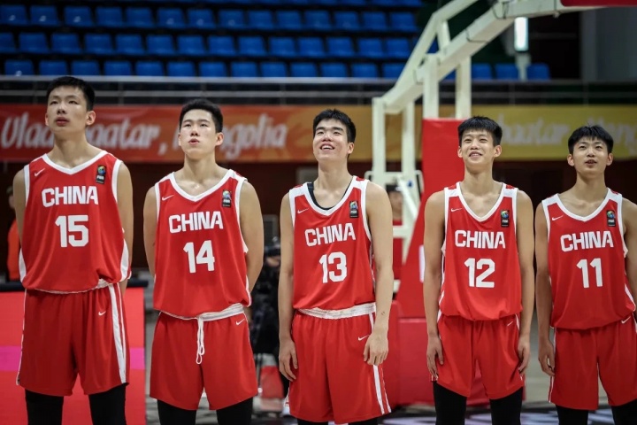 媒體人：中國U16男籃上半場破聯防做得不好 他們下半場適應了防守