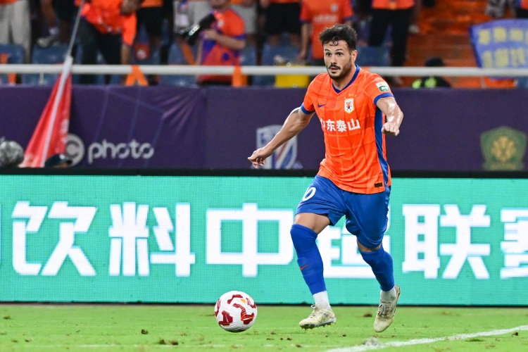 東體：本場對陣申花，瓦科和李小恒一起首發的可能性也很大