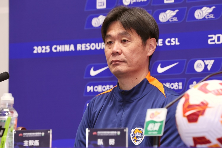 足球報：青島海牛時隔21輪后再次迎來5外援，絕平泰山暫離降級區